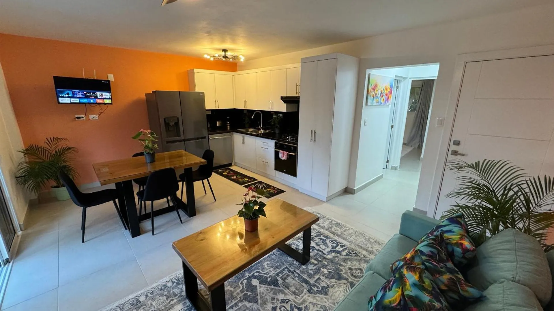 Oceanfront Cristamar Apartment contacts